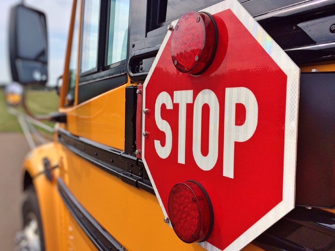 stop for busses Stop for busses