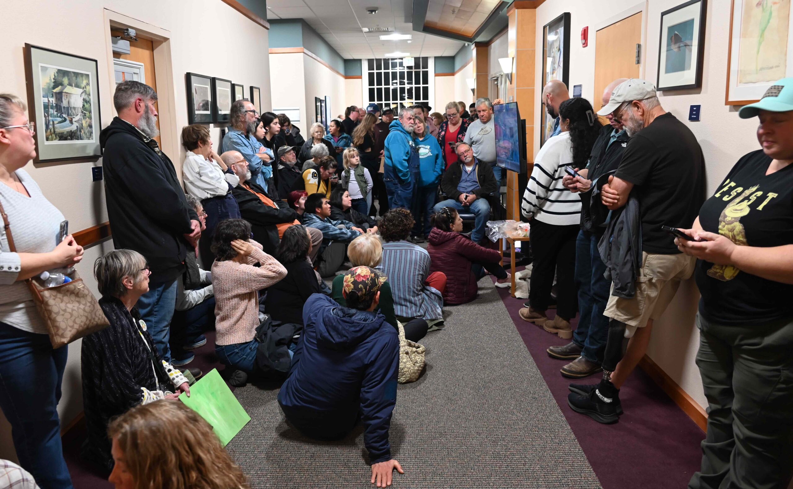 BBB.NPCC ICE PROTEST HALLWAY2