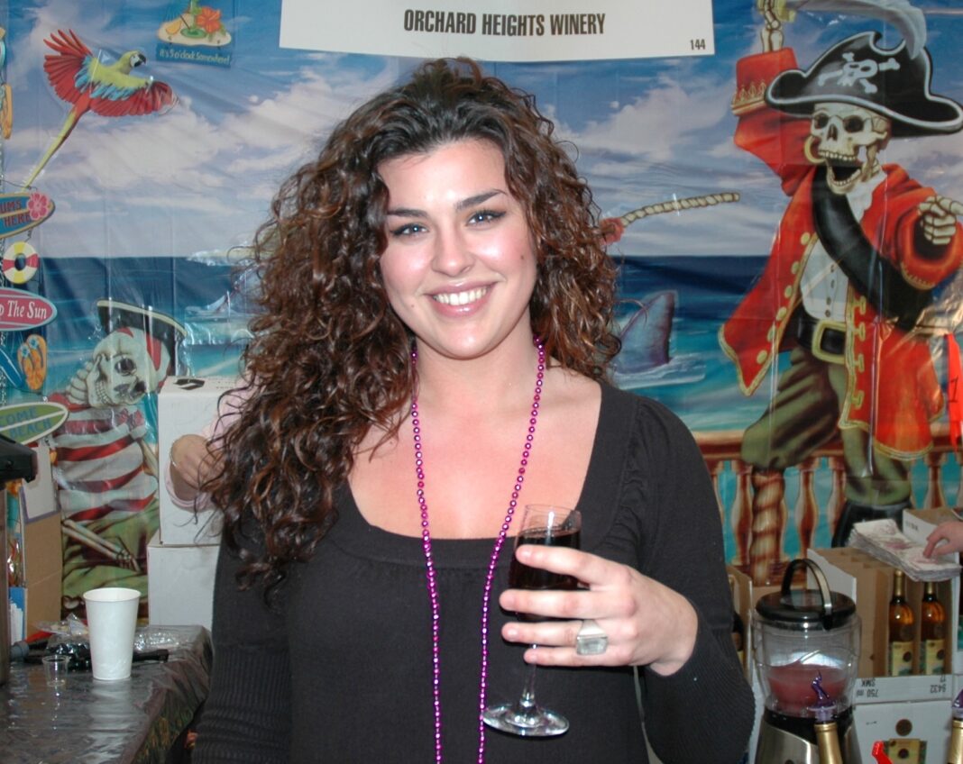 NSFWF-TASTING HOSTESS NSFWF TASTING HOSTESS