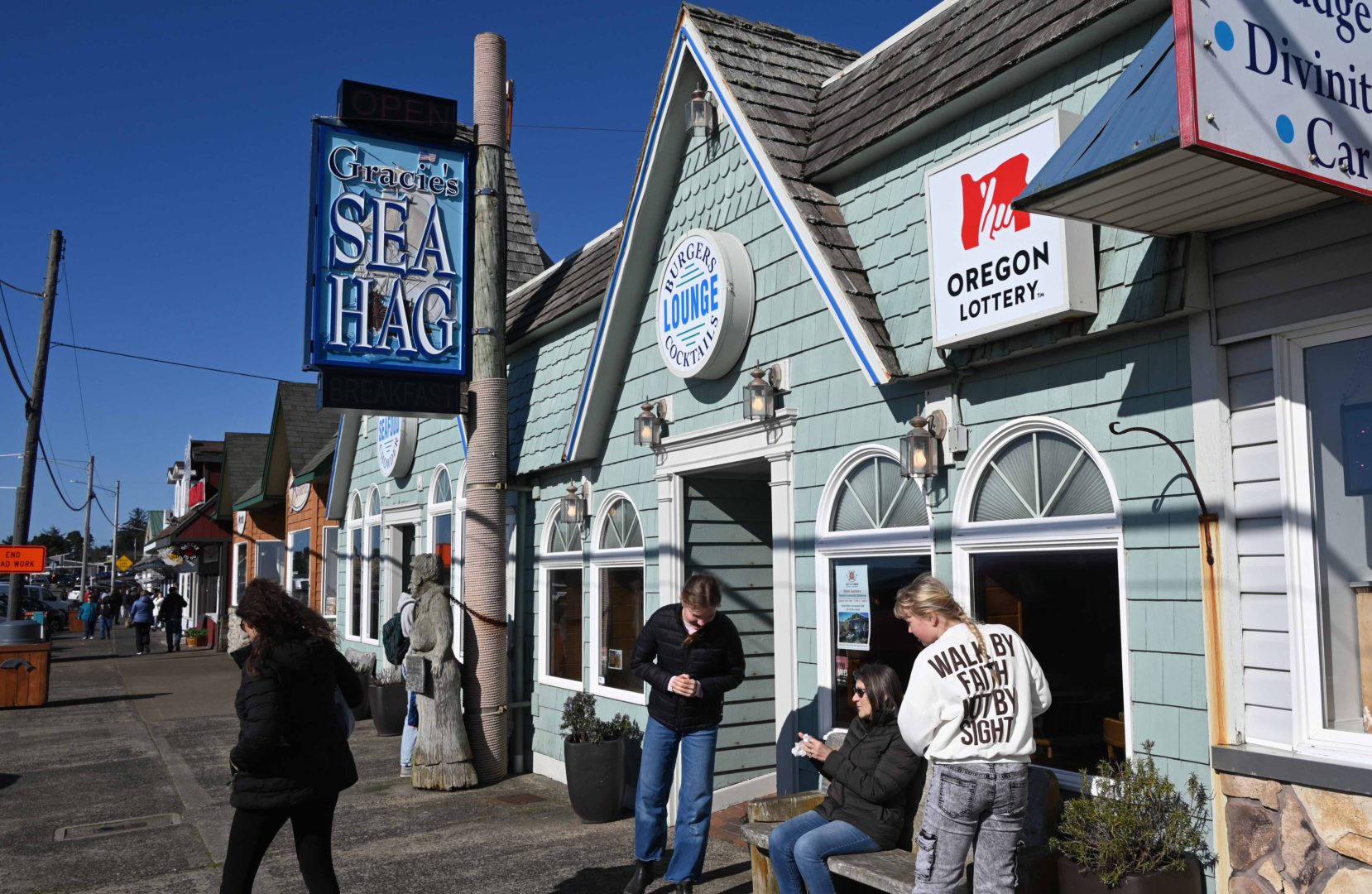 BBB.GRACIES CLAM CHOWDER.ext (1)